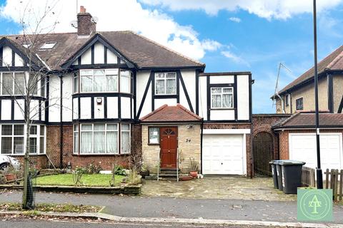 Queen Elizabeth's Drive, Southgate, London N14