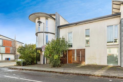 Lloyd Wright Avenue, Greater Manchester M11