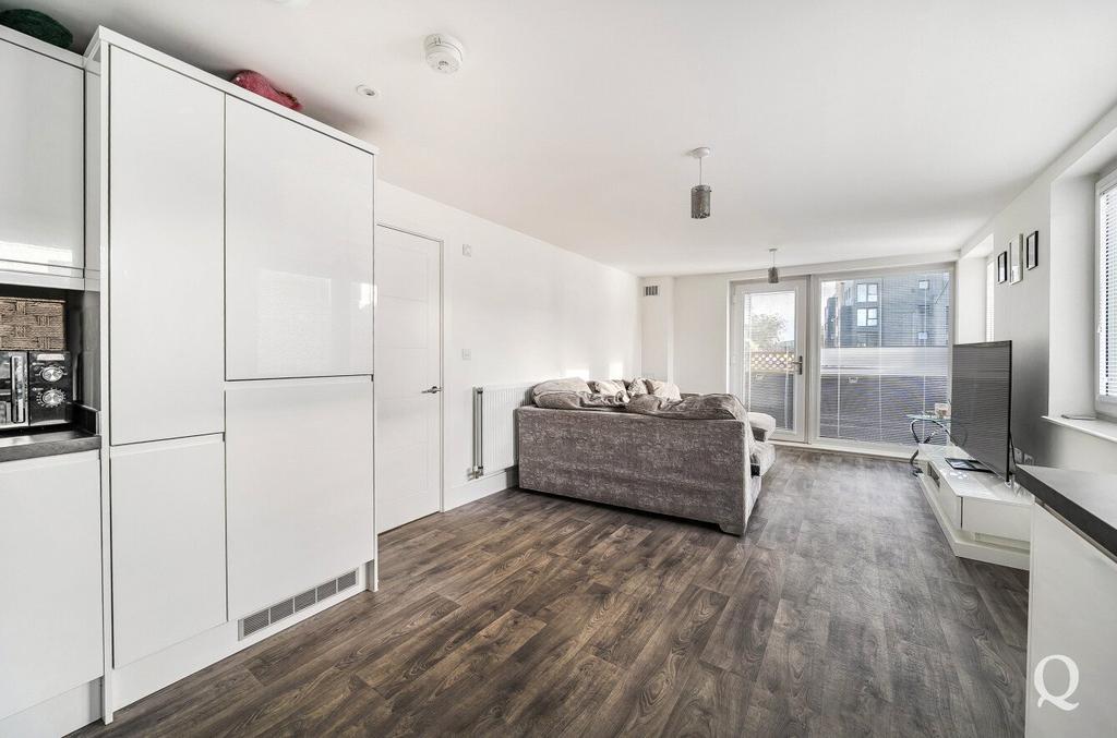 7745f662-f742-40a...