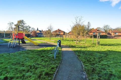 3 bedroom semi-detached house for sale, Parker Avenue, Northwich CW8