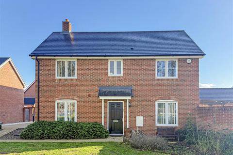 Everett Gardens, Eastergate