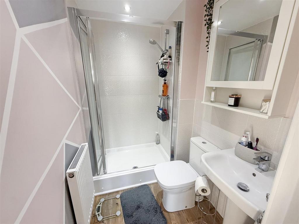 En Suite Shower Room