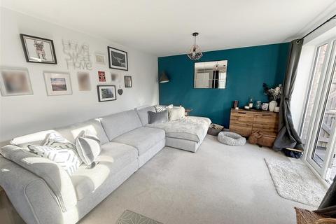 4 bedroom detached house for sale, Everett Gardens, Eastergate