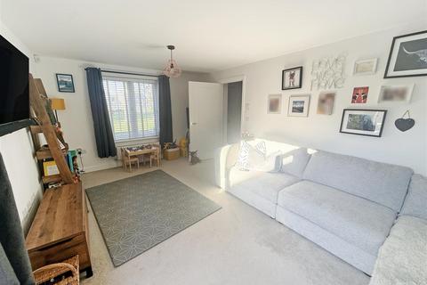 4 bedroom detached house for sale, Everett Gardens, Eastergate