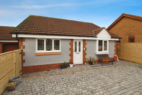 3 bedroom bungalow for sale, Brock End, Bristol BS20