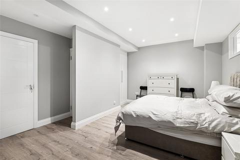 1 bedroom apartment to rent, Molasses Row, London, SW11