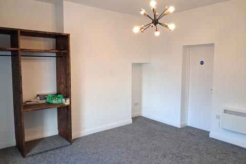 undefined, Heol Maelor, Coedpoeth LL11