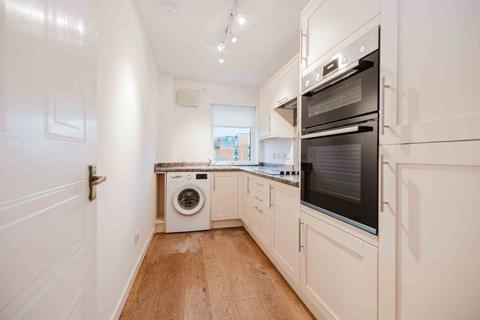2 bedroom flat to rent, 9103L Slateford Road, Edinburgh, EH14 1PB