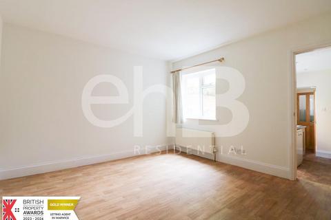 undefined, Woodcote Road, Warwick