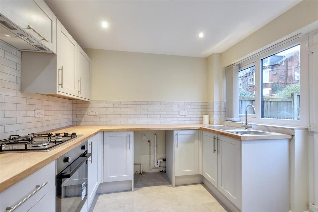 Kitchen 1.jpeg