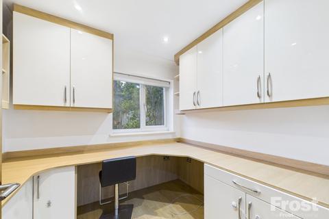 undefined, Chiltern Road, Burnham, Buckinghamshire, SL1