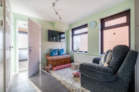 4 bedroom detached house for sale, Byron Way, Caister-On-Sea
