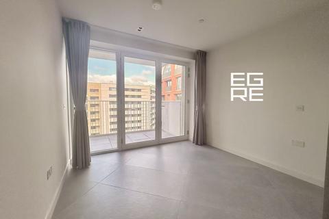 3 bedroom apartment to rent, Canal Reach, London N1C