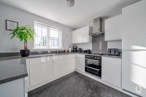 3 bedroom detached house for sale, Watling Drive, Newington, Sittingbourne, Kent, ME9