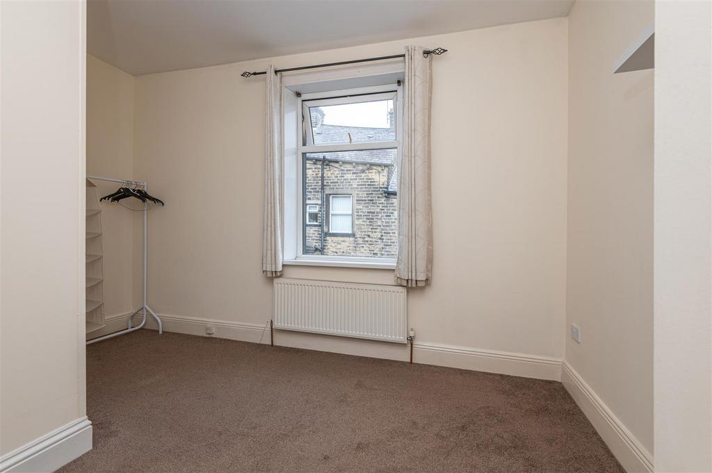 24 - 10 John Street HX4 8 AR.jpg