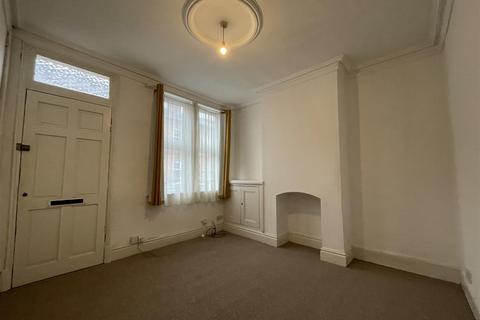 2 bedroom terraced house for sale, Montague Road, Clarendon Park, Leicester