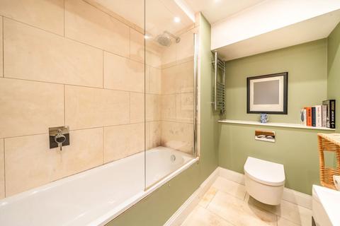 2 bedroom flat for sale, Corben Mews, London SW8