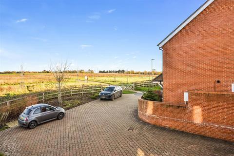 undefined, Edneys Walk, Overton, Basingstoke