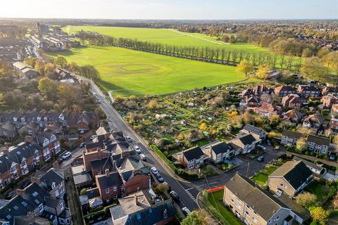 4 bedroom townhouse for sale, Albemarle Road, York YO23 1EN