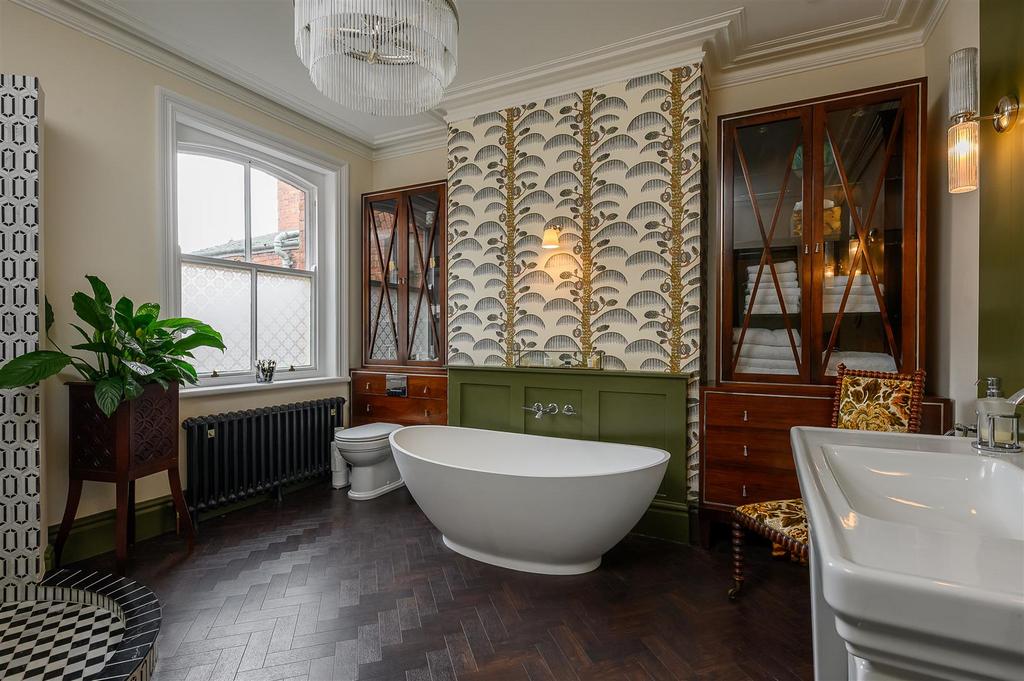Family bathroom