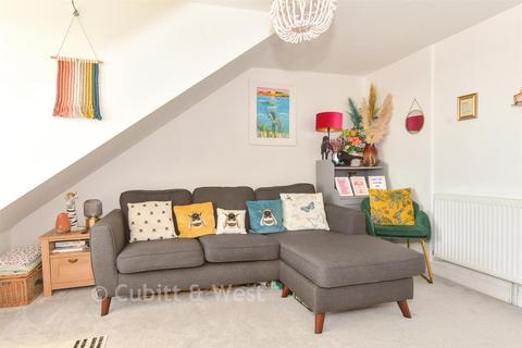 2 bedroom flat for sale, Central House, Telscombe Cliffs BN10