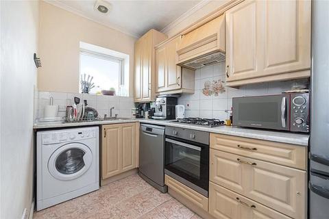 3 bedroom duplex for sale, De Quincey Mews, London E16