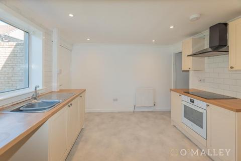 3 bedroom terraced house to rent, Johnston Crescent, Tillicoultry