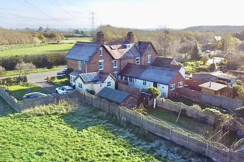 4 bedroom cottage for sale, Barbers Bridge, Rudford GL2