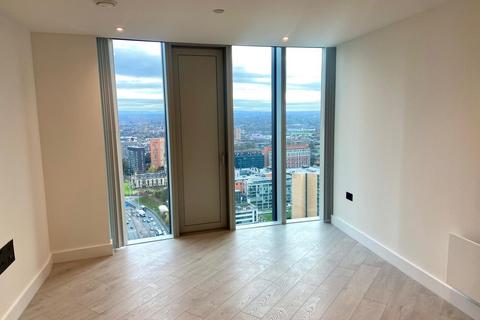 1 bedroom apartment to rent, Vista River Tower, Trinity Way, Manchester,