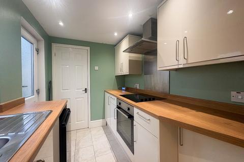 3 bedroom terraced house to rent, Letchworth Road, Ebbw Vale
