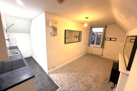 1 bedroom flat to rent, 11 Meads Road, Eastbourne,