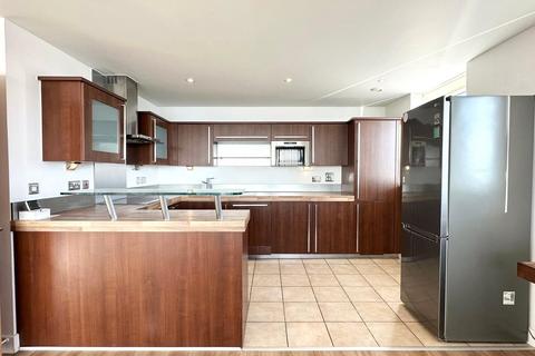 2 bedroom apartment for sale, Western Gateway, London E16