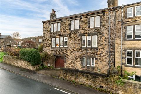 4 bedroom end of terrace house for sale, Fernbank Drive, Bingley, West Yorkshire, BD16