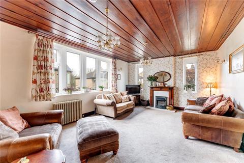 4 bedroom end of terrace house for sale, Fernbank Drive, Bingley, West Yorkshire, BD16