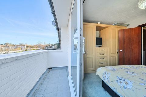 undefined, Farnborough Crescent, Hayes, BR2