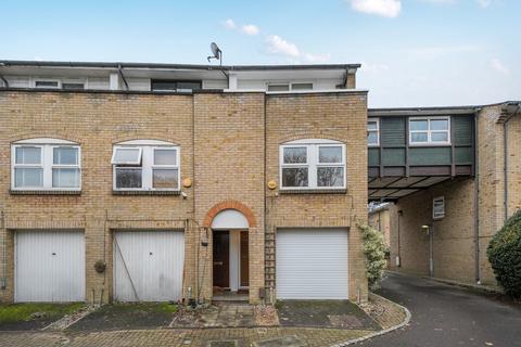 undefined, Farnborough Crescent, Hayes, BR2