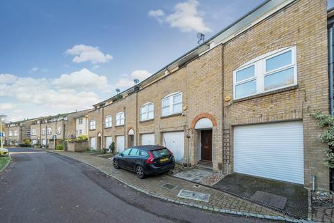 undefined, Farnborough Crescent, Hayes, BR2