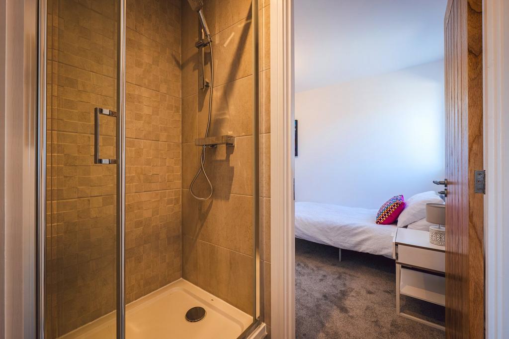 Connecting Ensuite