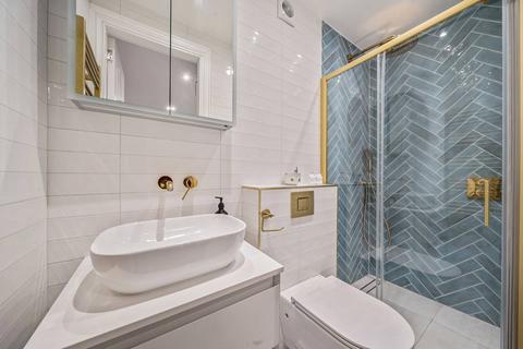 2 bedroom flat to rent, Earls court, Earls Court, London, SW5