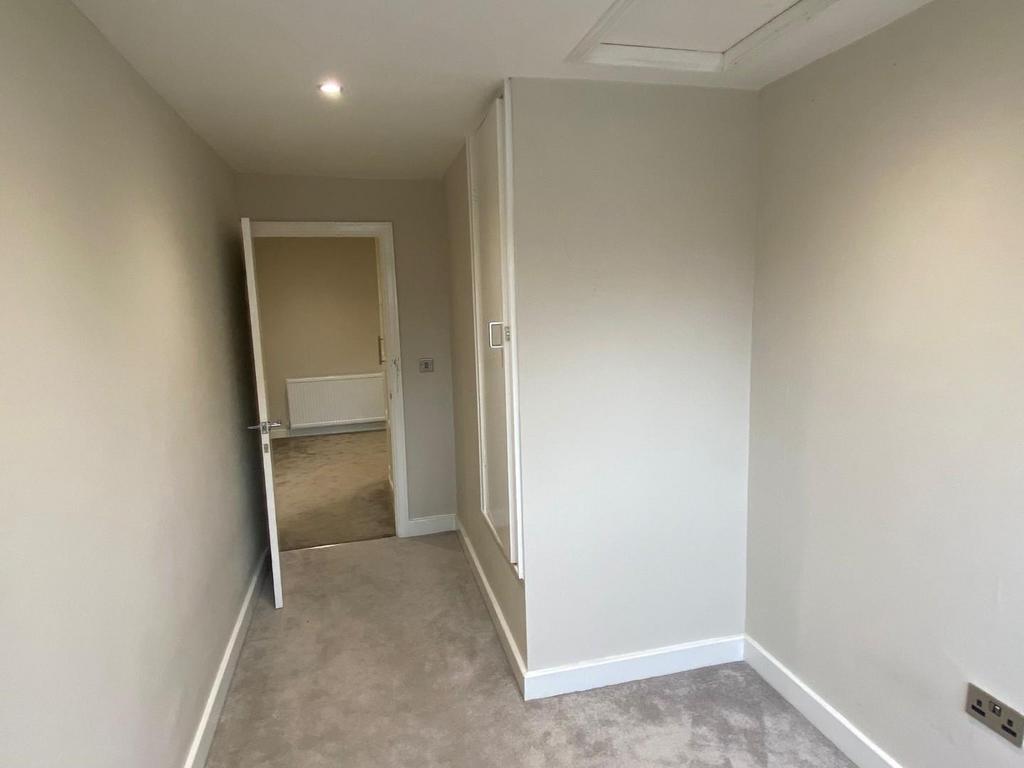 Bedroom 4 2.jpeg