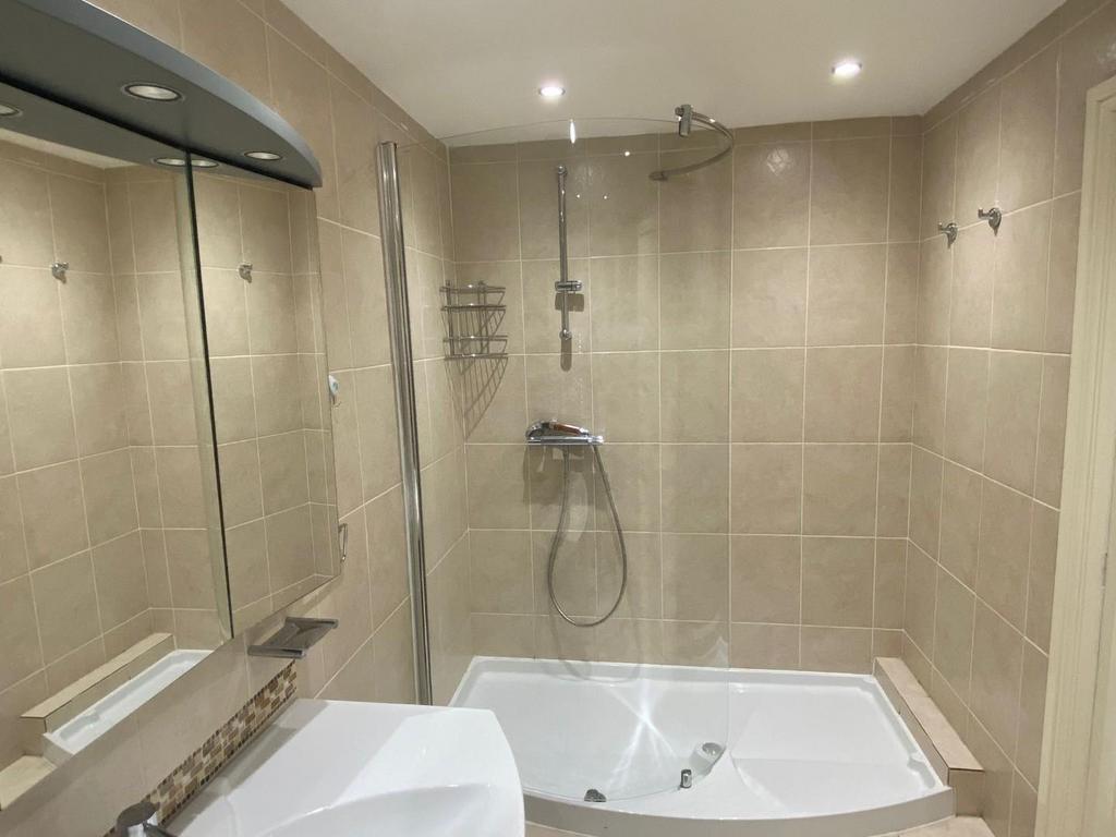 Downstairs ensuite.jpeg