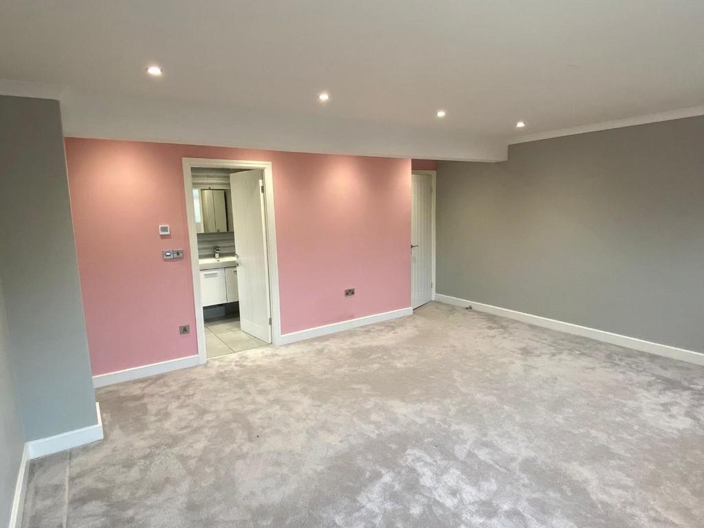 Bedroom 2 3.jpeg