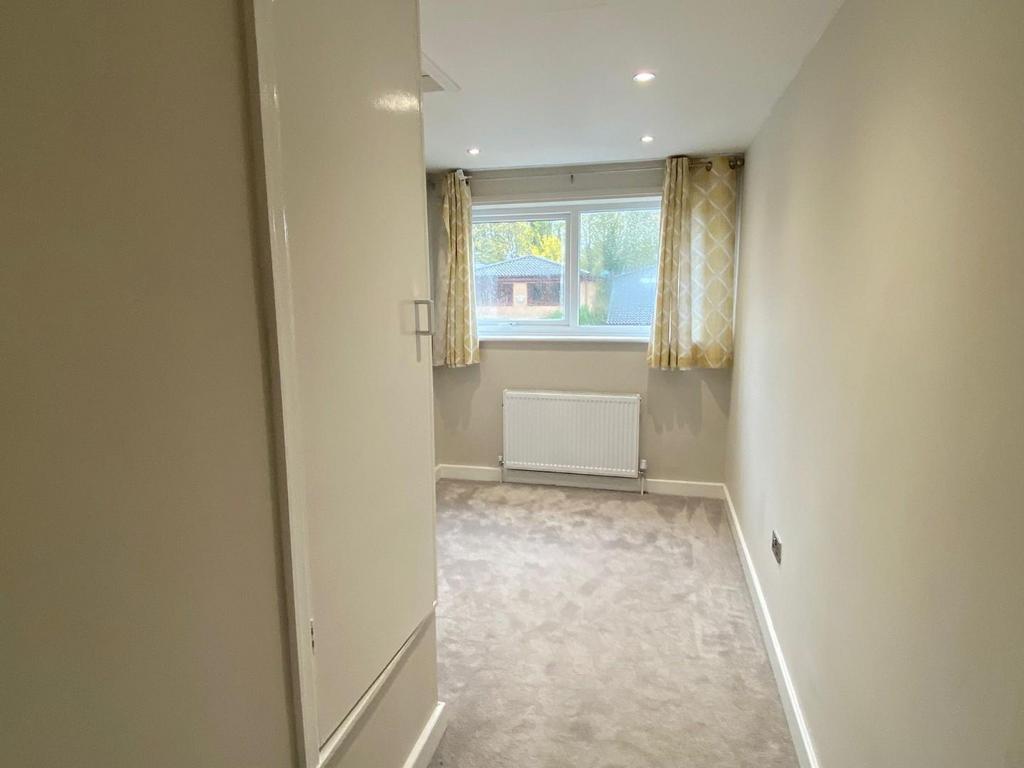 Bedroom 4.jpeg