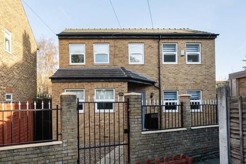 undefined, Shernhall Street, Walthamstow, London, E17