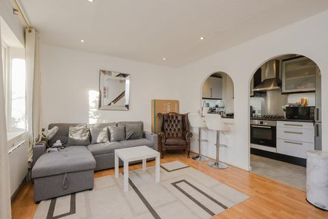undefined, Wilfred Owen Close, London SW19