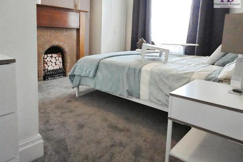 5 bedroom terraced house for sale, Alexandra Road, Shipley