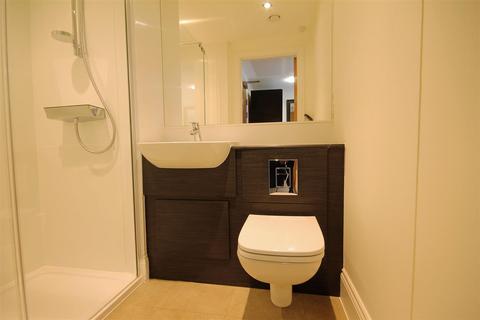 Studio to rent, The Bruce Building, City Centre
