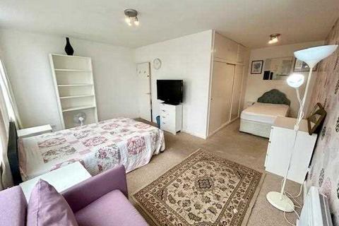 2 bedroom apartment to rent, Sussex Heights, Brighton