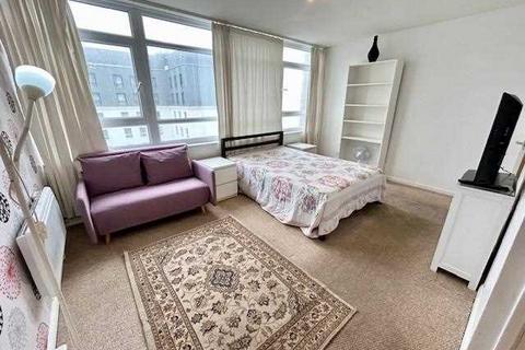 2 bedroom apartment to rent, Sussex Heights, Brighton