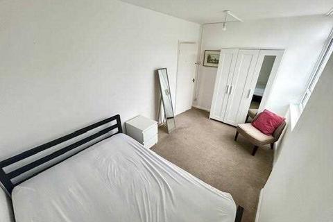2 bedroom apartment to rent, Sussex Heights, Brighton